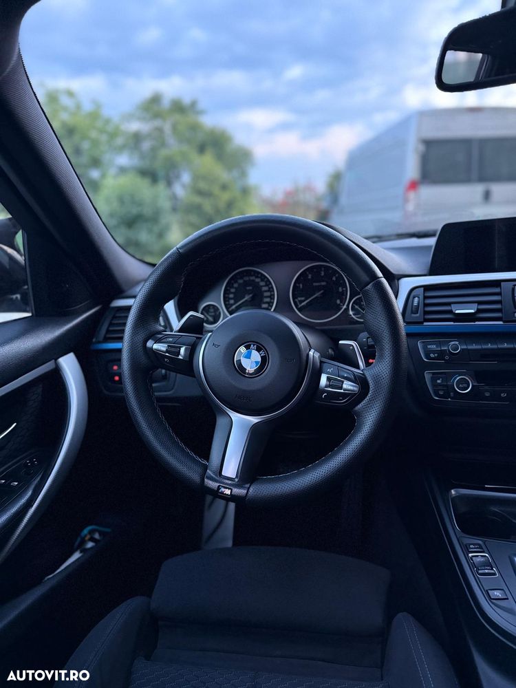 BMW Seria 3 320d Aut. - 13