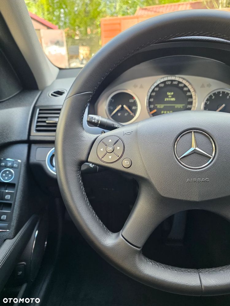 Mercedes-Benz Klasa C 350 7G-TRONIC Avantgarde - 23