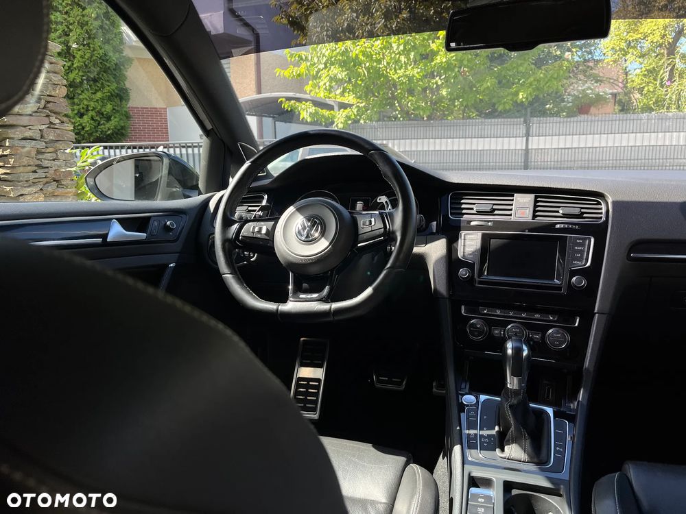 Volkswagen Golf - 11