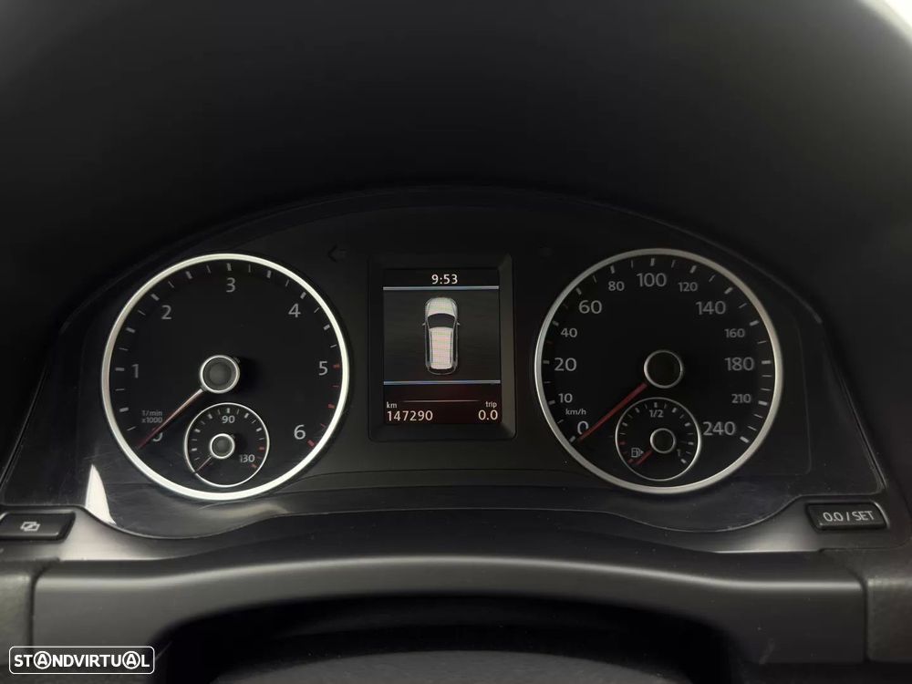 VW Tiguan 2.0 TDi Sport BlueMotion - 19