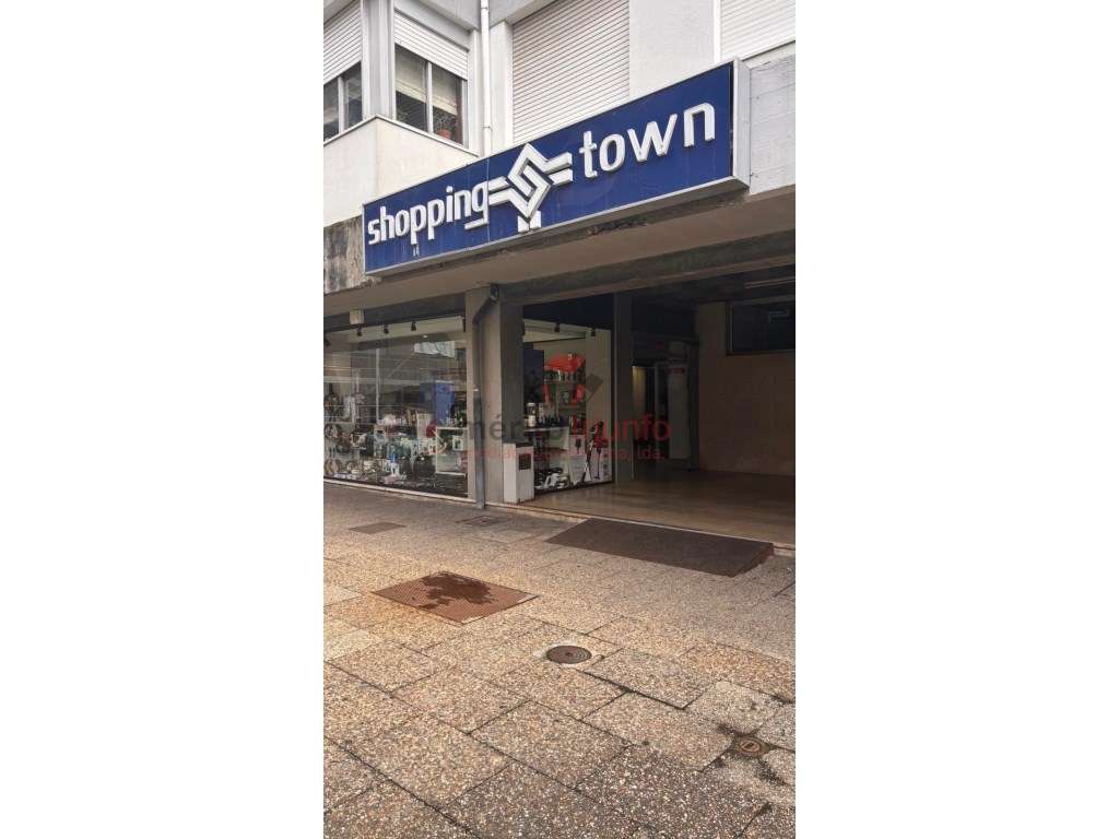 Espaço comercial no Centro Comercial Shopping Town - Famalicão - Grande imagem: 5/6