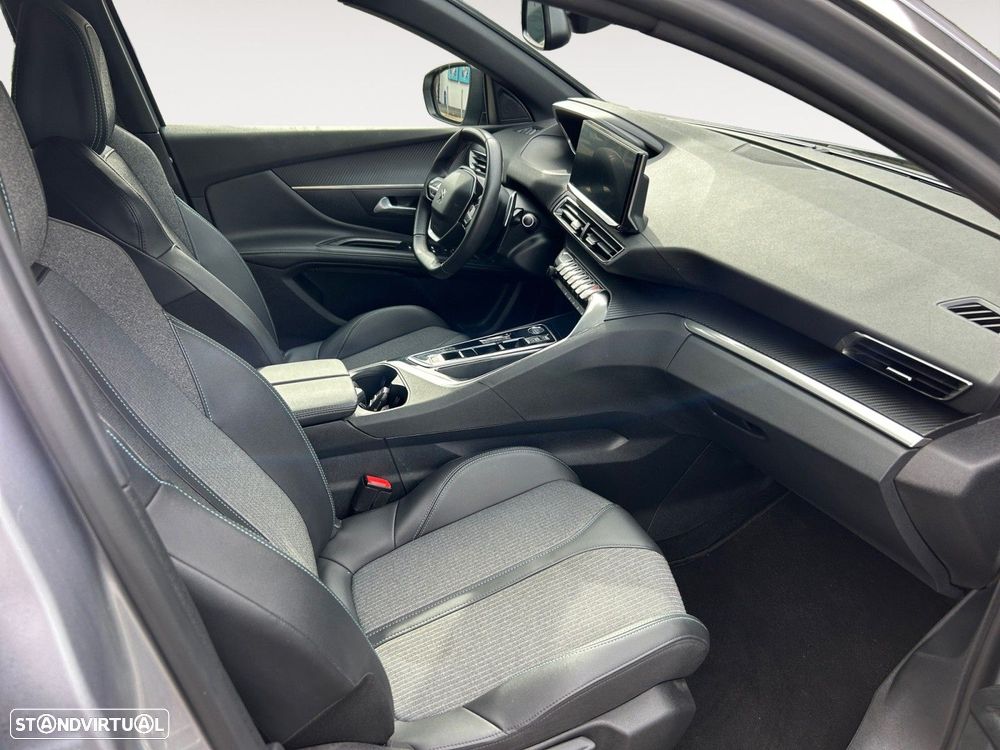 Peugeot 5008 1.2 PureTech Allure Pack EAT8 — fotografia 15