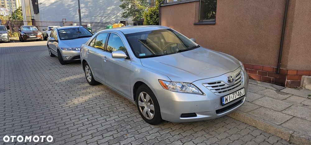 Toyota Camry 2.4 XLE - 3