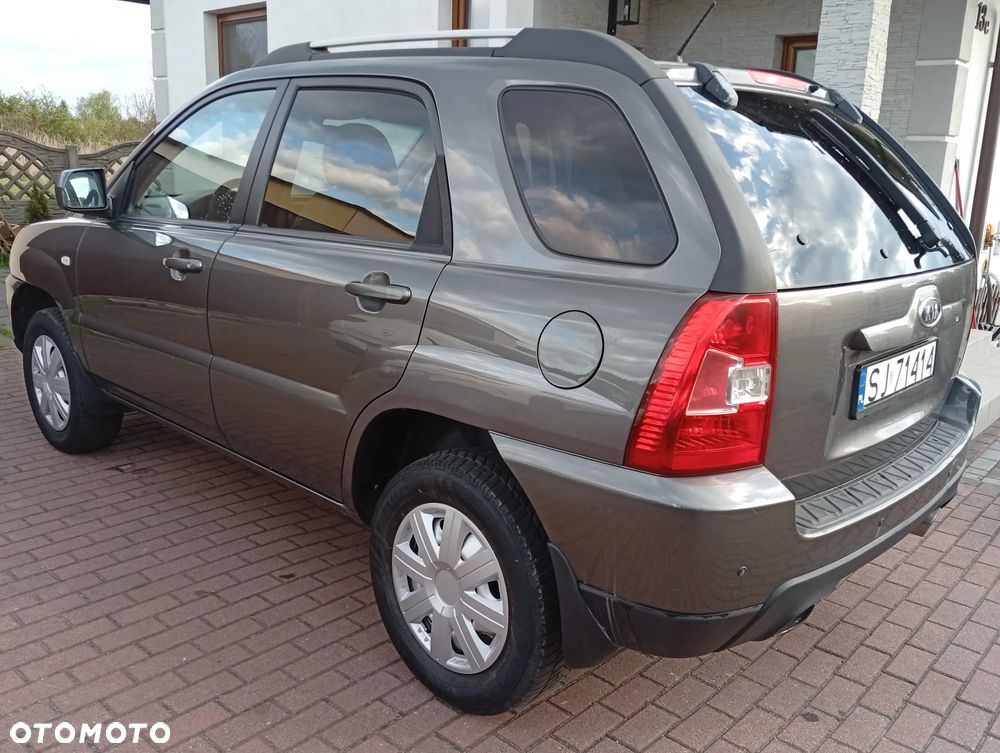 Kia Sportage 2.0 Tour - 28