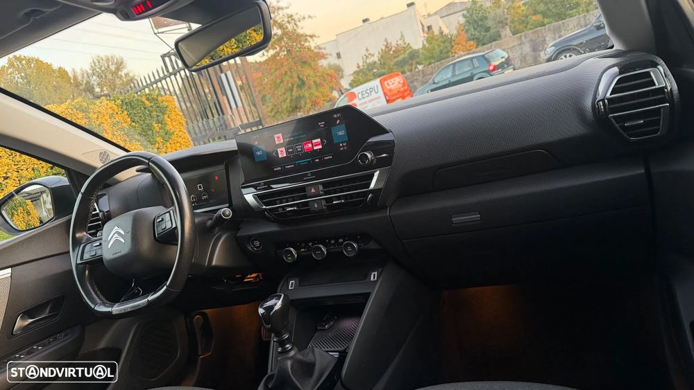 Citroën C4 PureTech 130 Stop&Start SHINE - 10