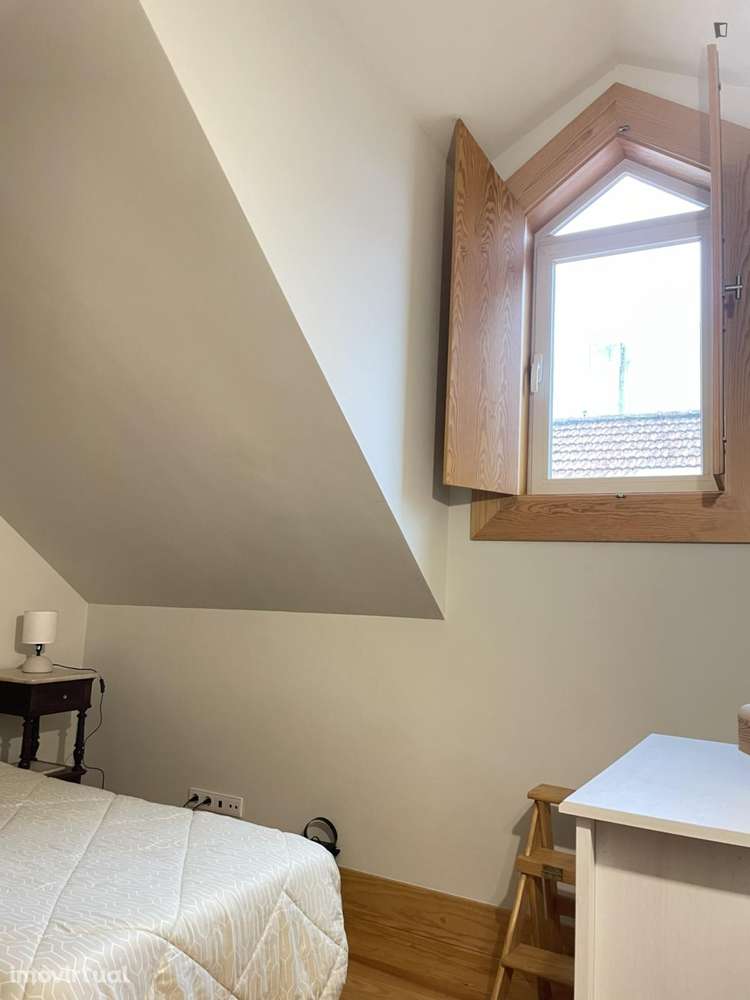 Quarto - localizado em Vila nova de gaia - Grande imagem: 4/23