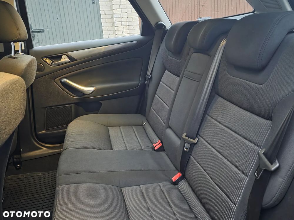 Ford Mondeo 2.0 TDCi Titanium - 11