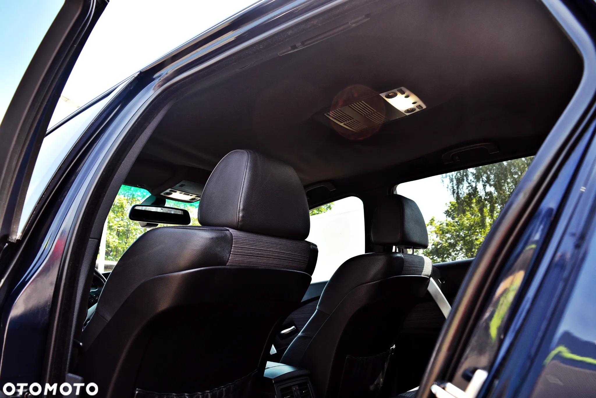 BMW Seria 5 530i Touring - 14