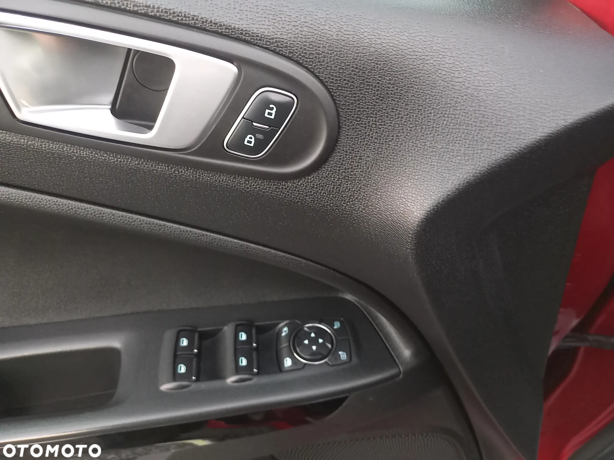 Ford EcoSport 1.0 EcoBoost ST-LINE - 33