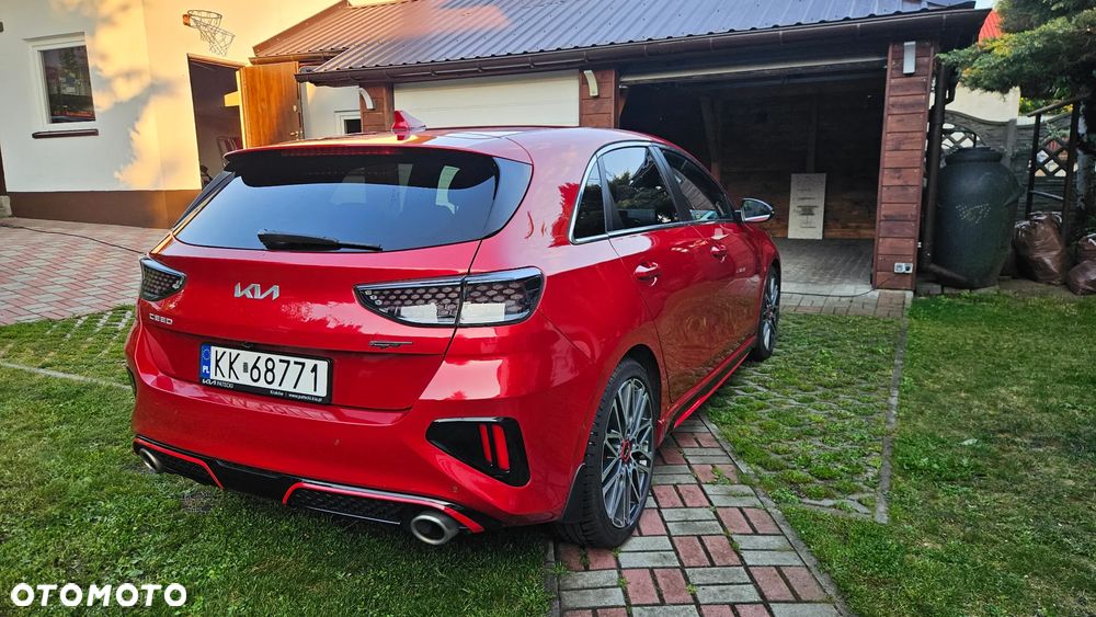 Kia Ceed - 11