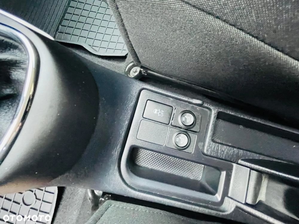 Toyota Yaris 1.33 VVT-i Executive - 22