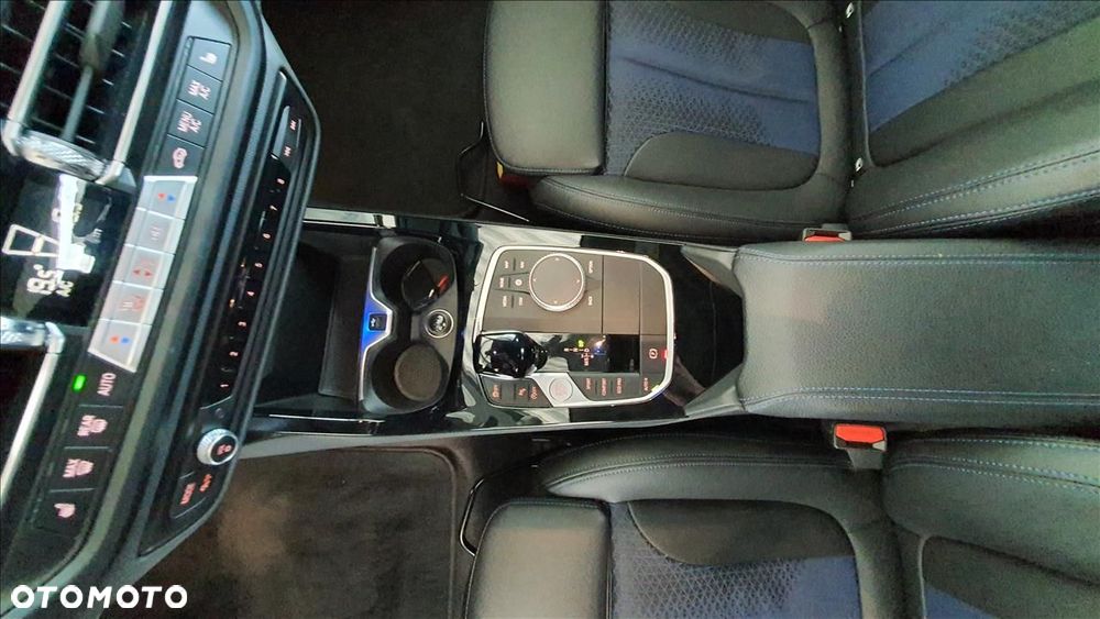 BMW Seria 2 218i M Sport - 12
