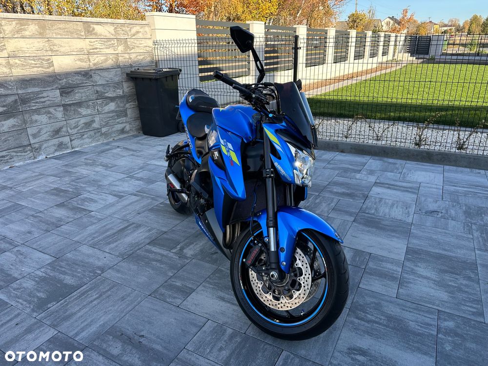 Suzuki GSX 1000 - 11