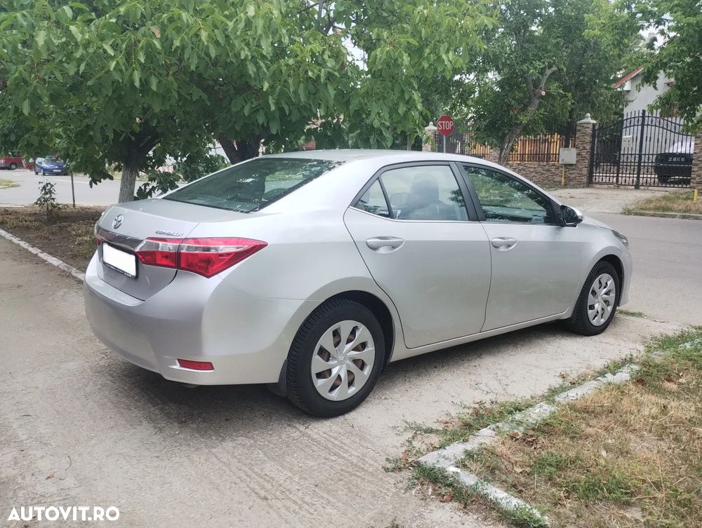 Toyota Corolla 1.6 Valvematic Sol - 3