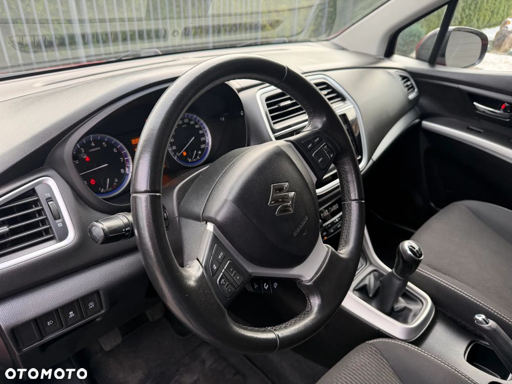 Suzuki SX4 S-Cross 1.0 T Premium - 22