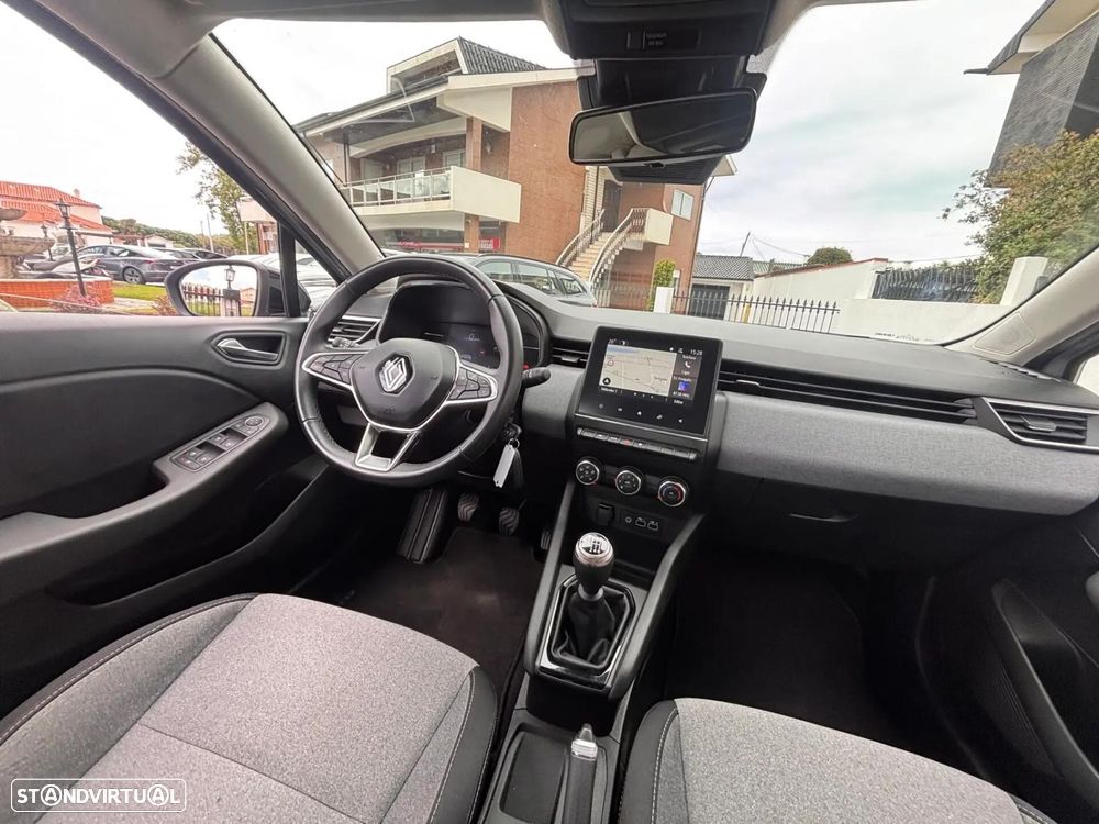 Renault Clio - 22