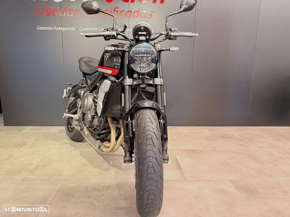 Triumph Trident - 9