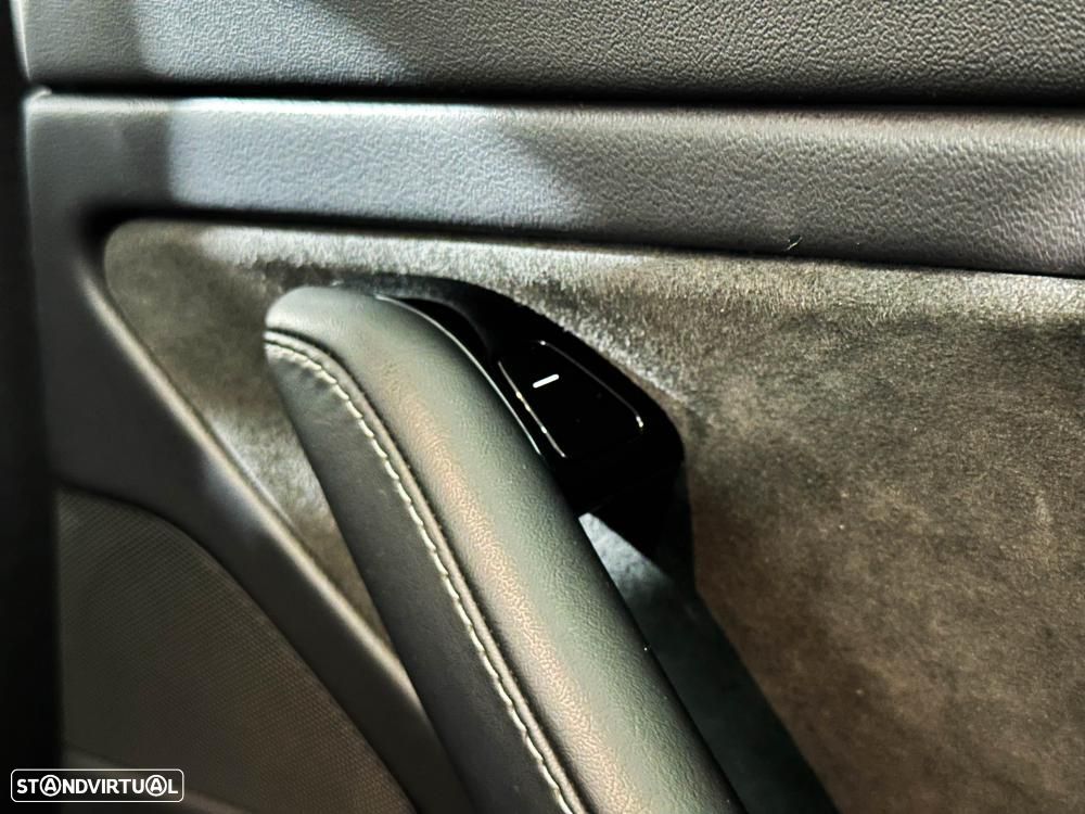 Tesla Model 3 Long-Range Dual Motor AWD - 29