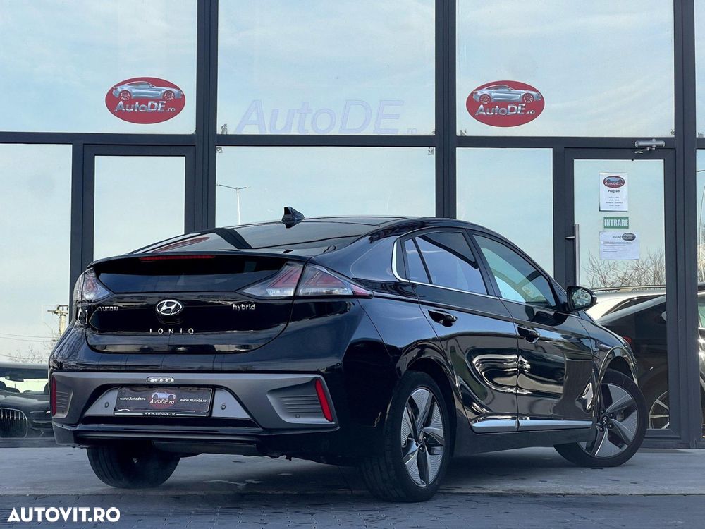 Hyundai IONIQ - 4