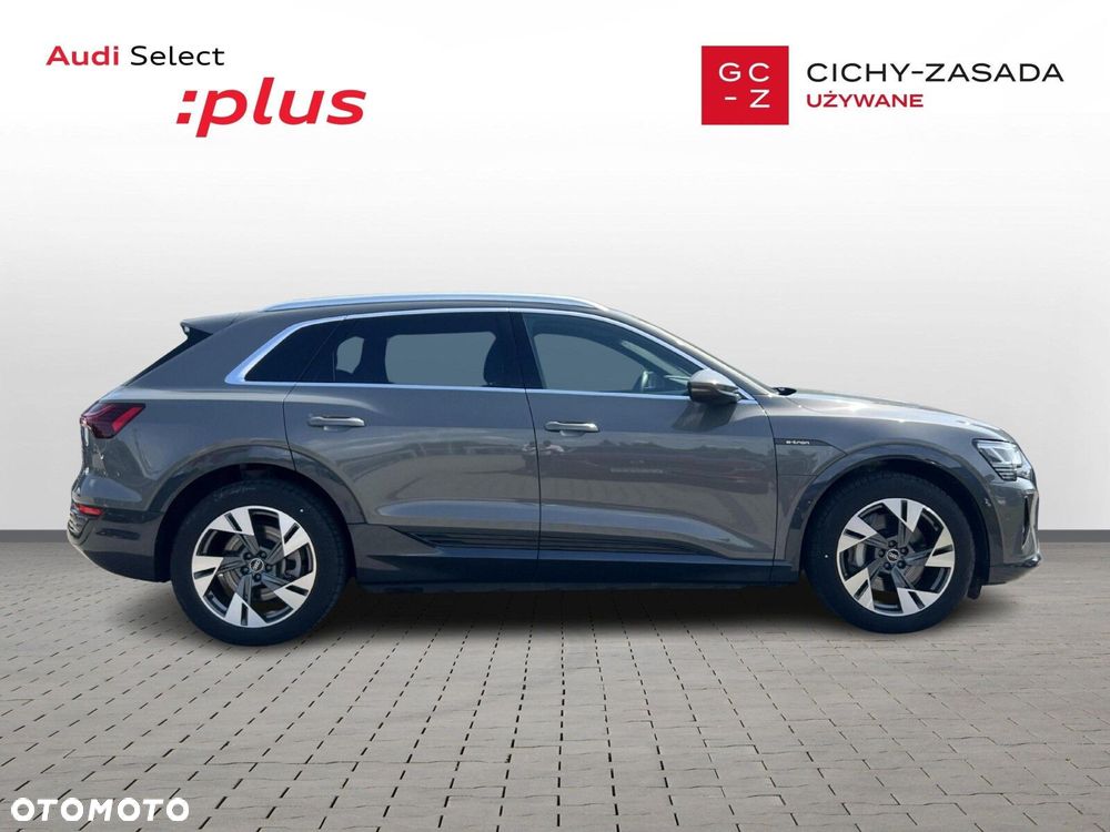 Audi Q8 e-tron - 6