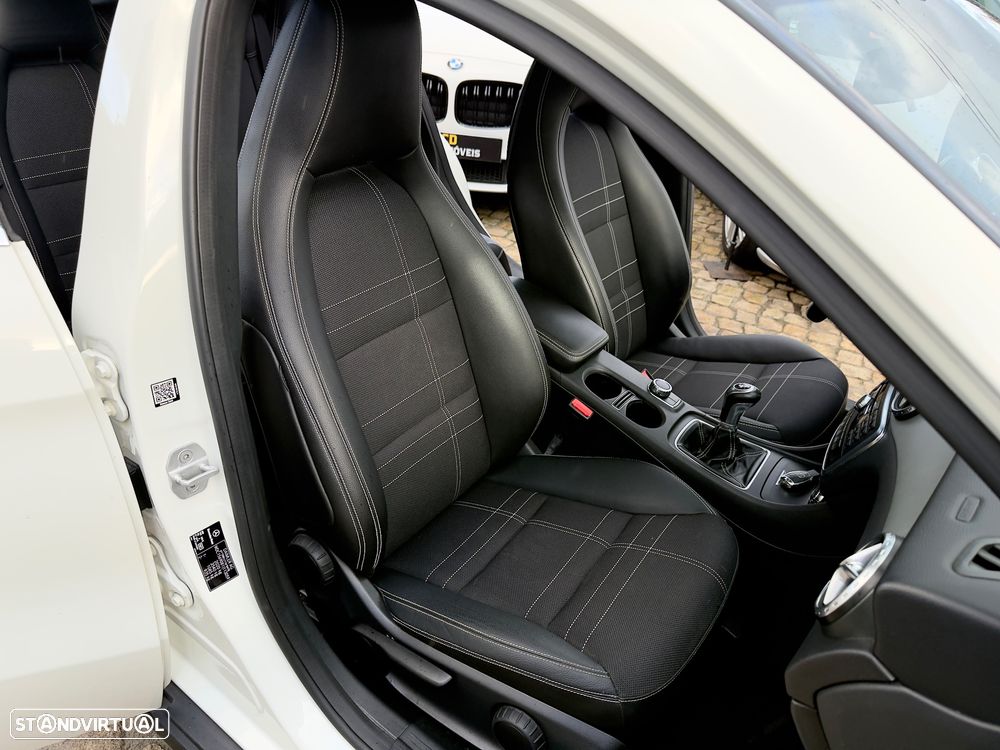 Mercedes-Benz GLA 200 CDI Urban - 45