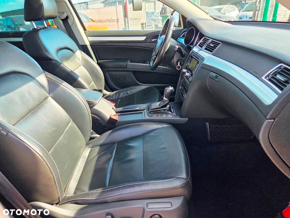 Skoda Superb 1.6 TDI Platinum DSG - 34