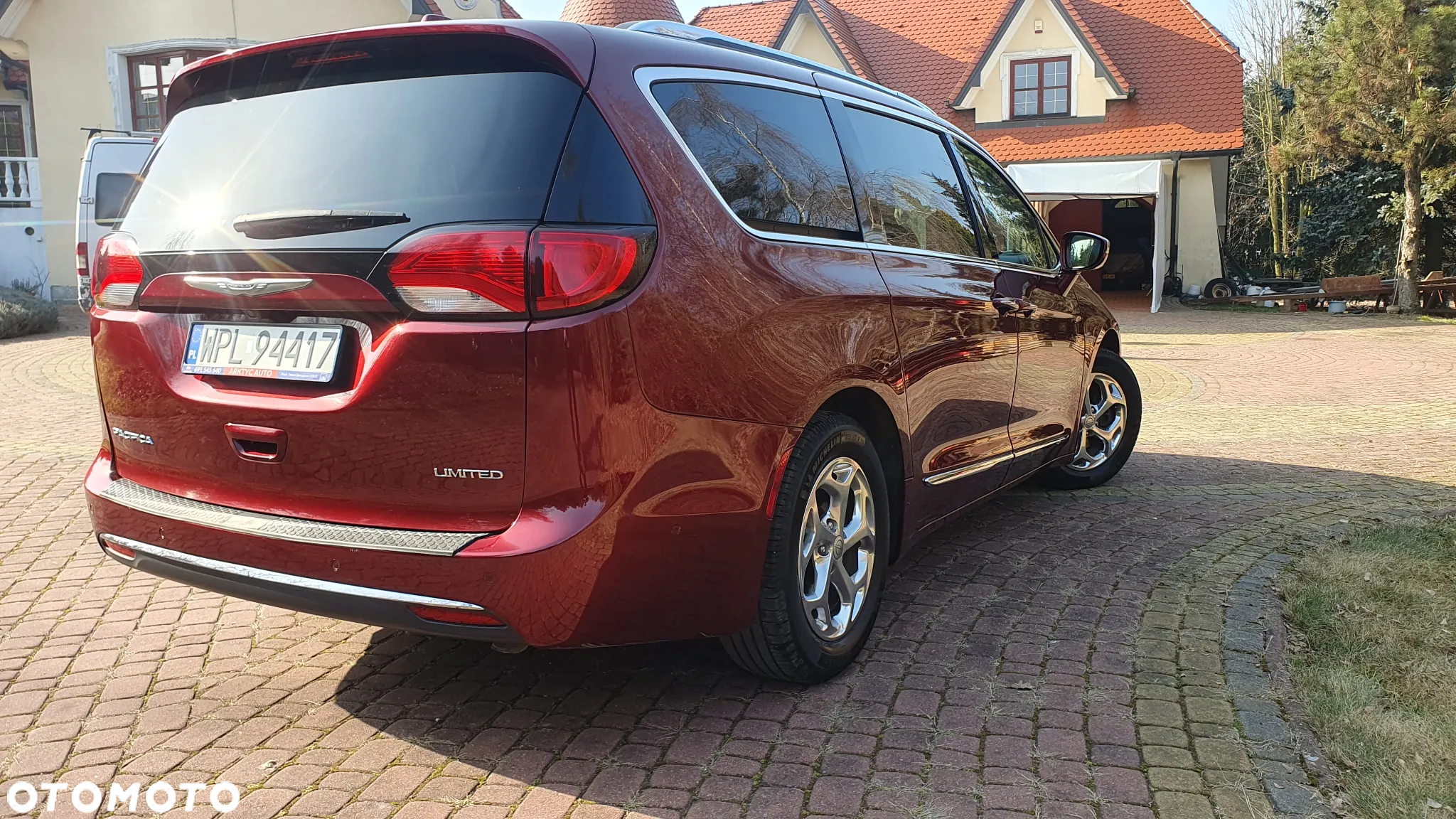 Chrysler Pacifica - 6
