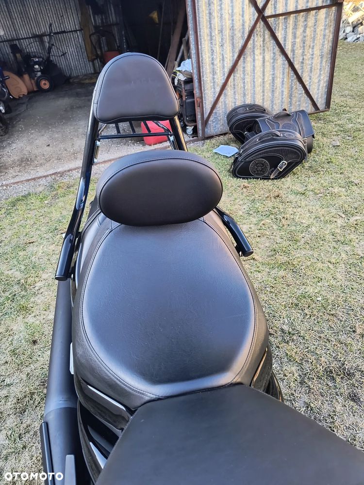 Suzuki Boulevard - 21