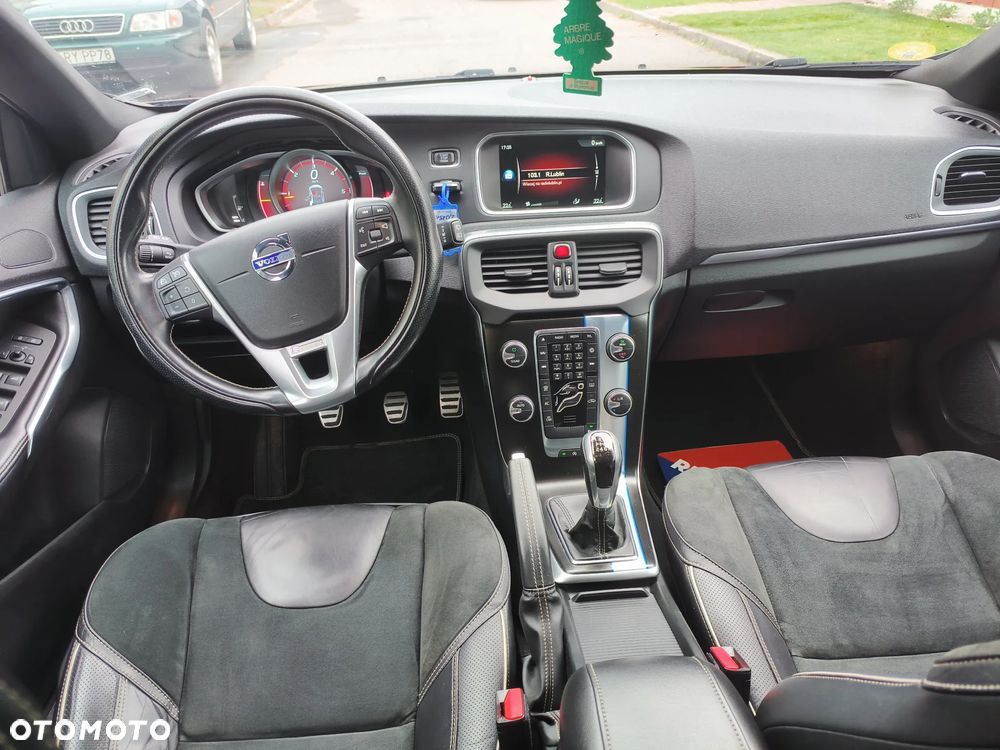 Volvo V40 D4 Drive-E R-Design Summum - 6