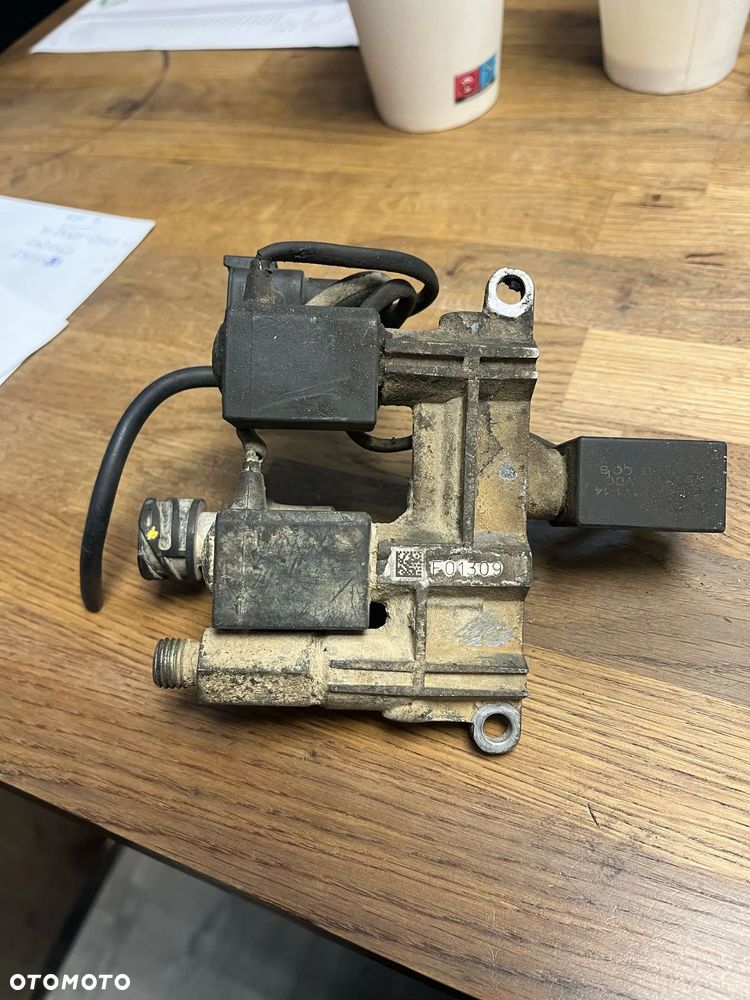 Moduł sterujący dopływ paliwa AHI VOLVO 23099632 stan nieznany - 4