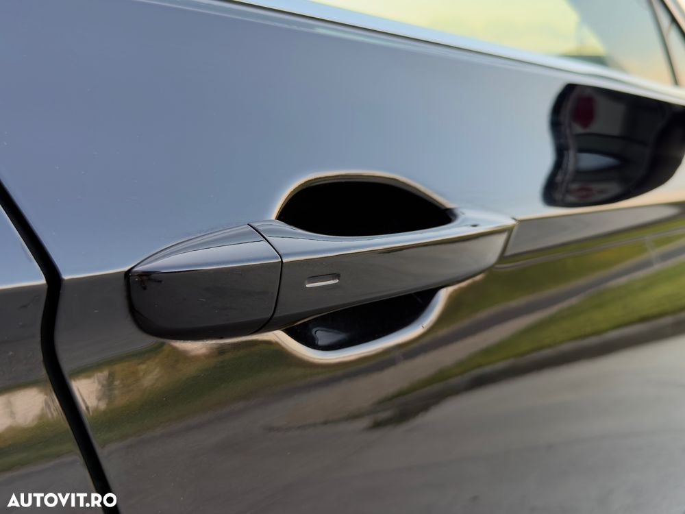 Volkswagen Passat 2.0 TDI SCR DSG Elegance - 10