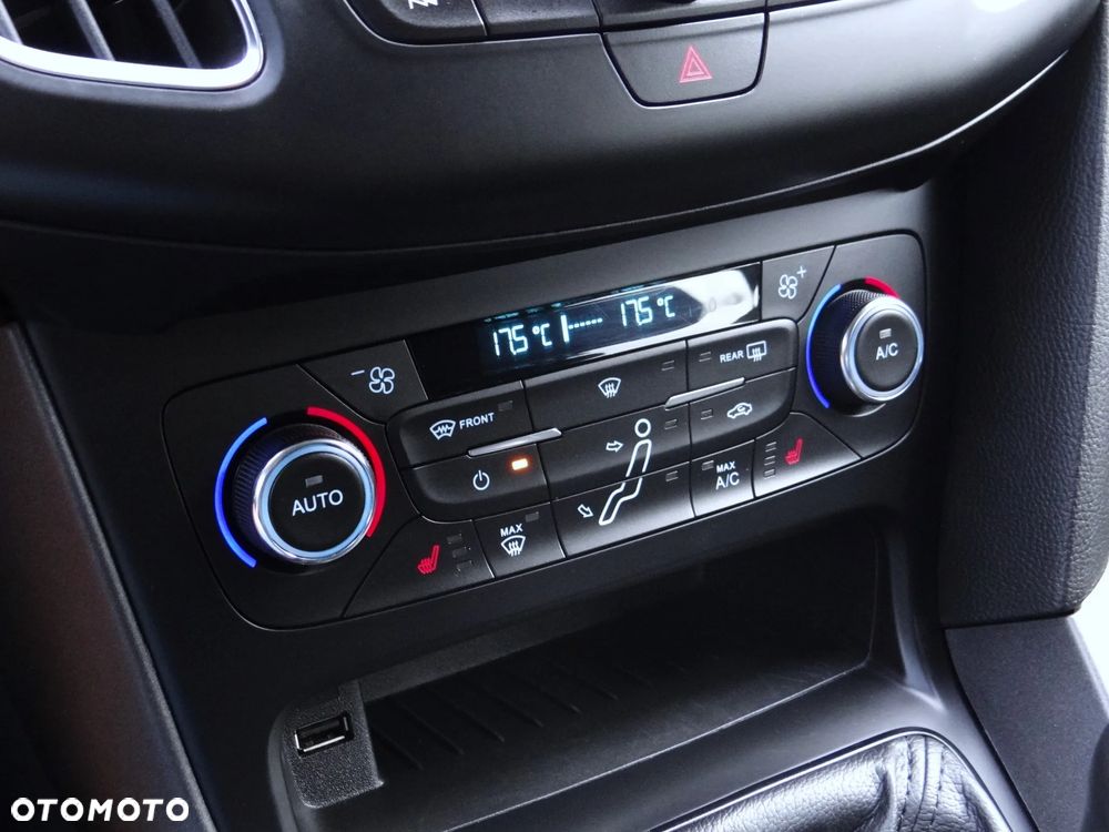 Ford Focus 1.0 EcoBoost Titanium ASS - 16