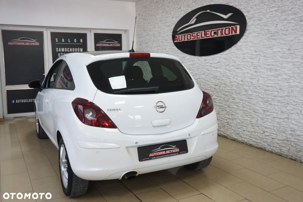 Opel Corsa 1.2 16V Cosmo - 6