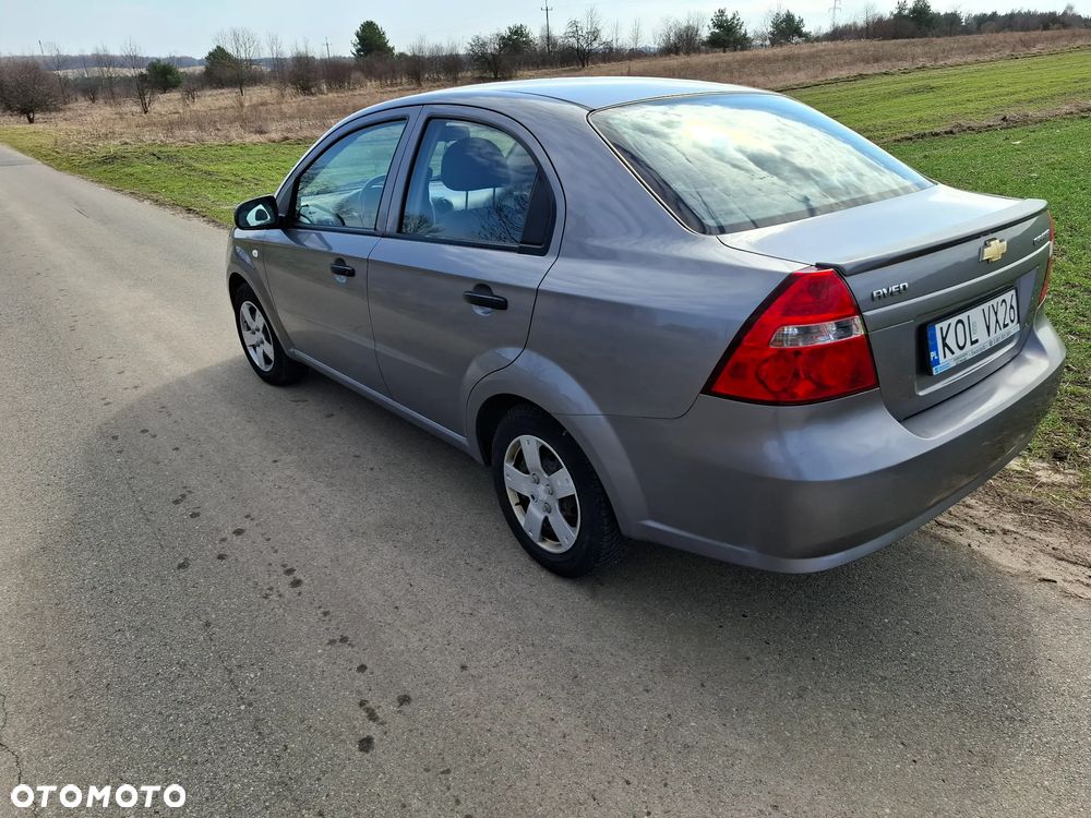 Chevrolet Aveo 1.2 16V Base - 6