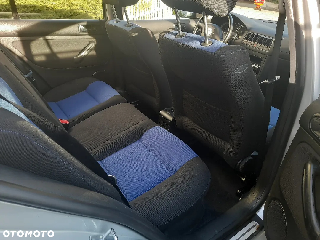 Volkswagen Golf - 13
