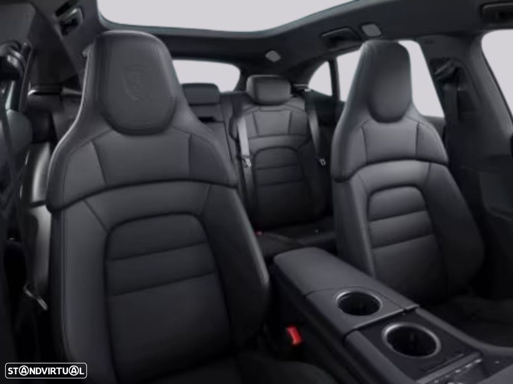 Porsche Taycan Cross Turismo - 5