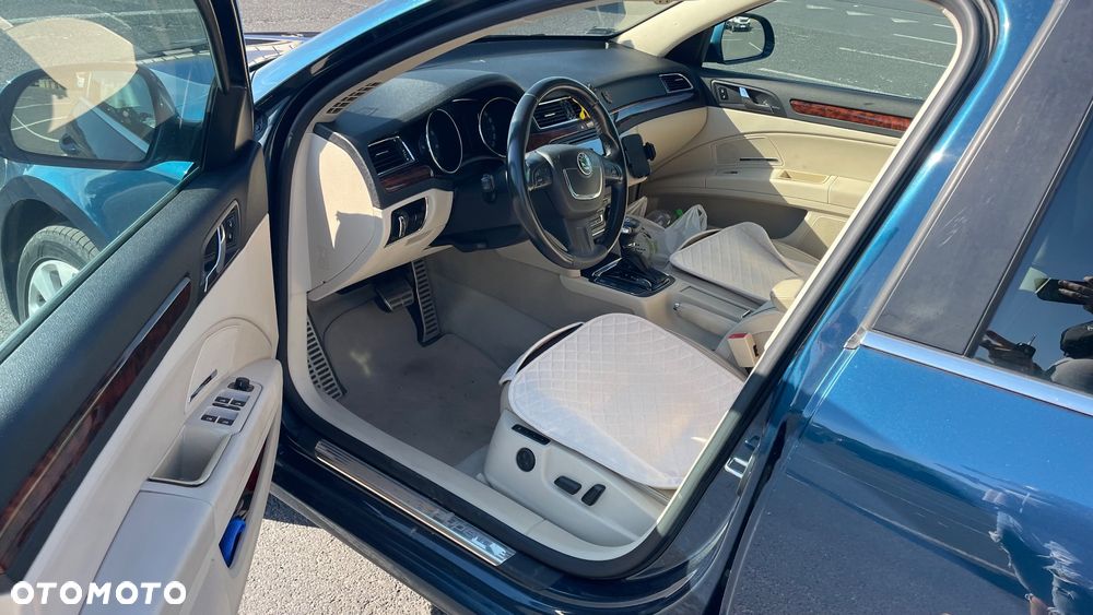 Skoda Superb 2.0 TSI Comfort DSG - 9
