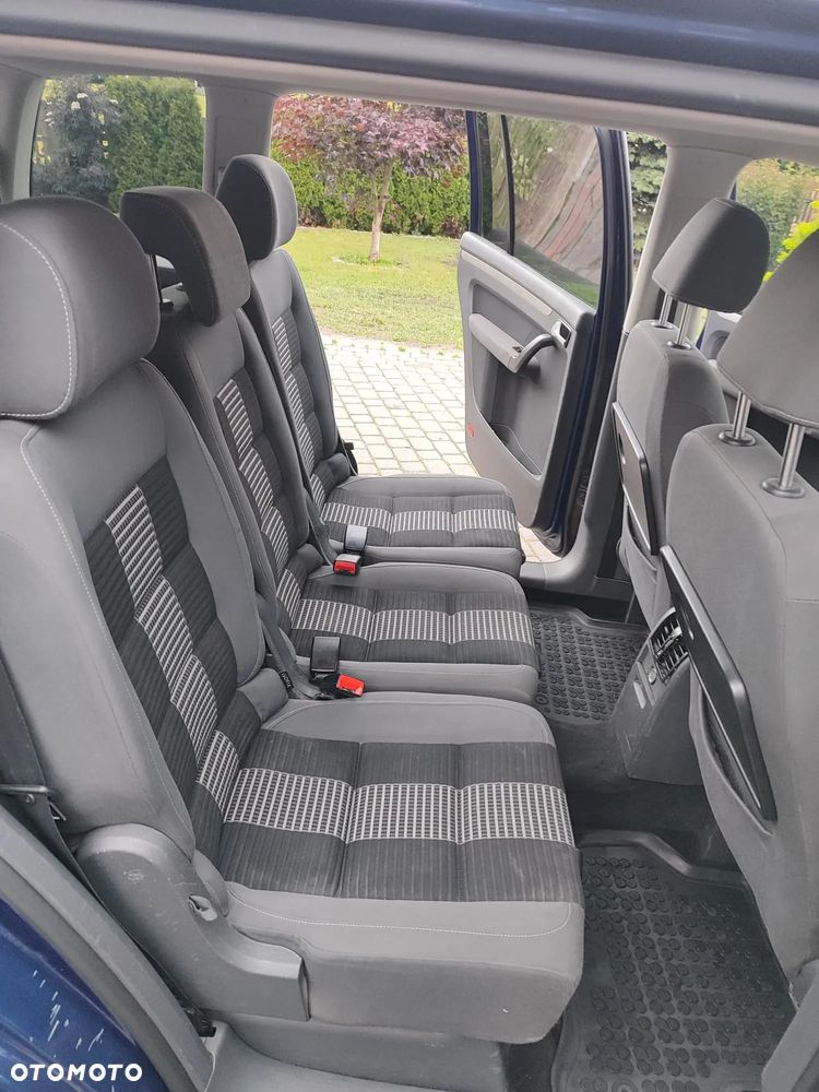 Volkswagen Touran 1.9 TDI DPF Blue Motion United - 8