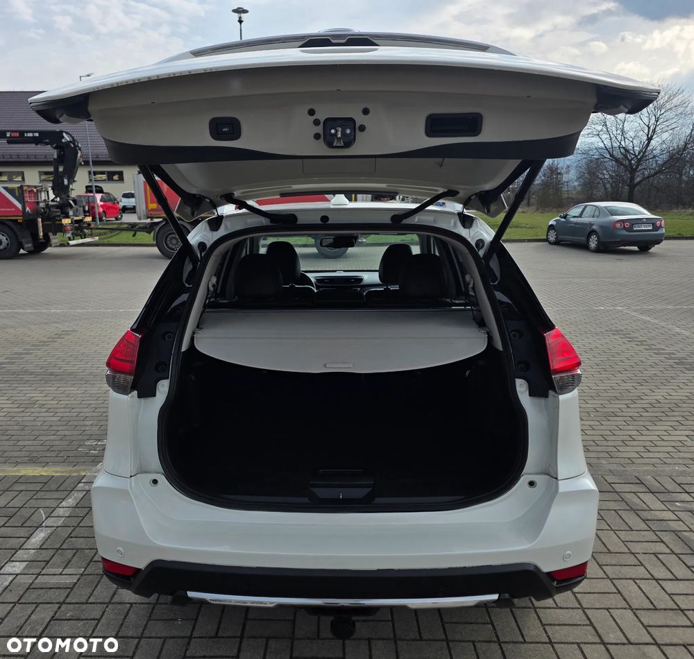 Nissan X-Trail 1.7 dCi Tekna 2WD Xtronic 7os - 17