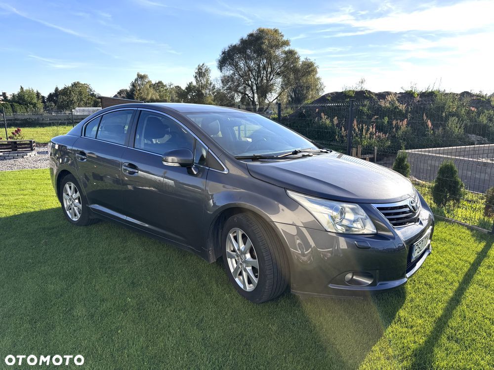 Toyota Avensis - 21