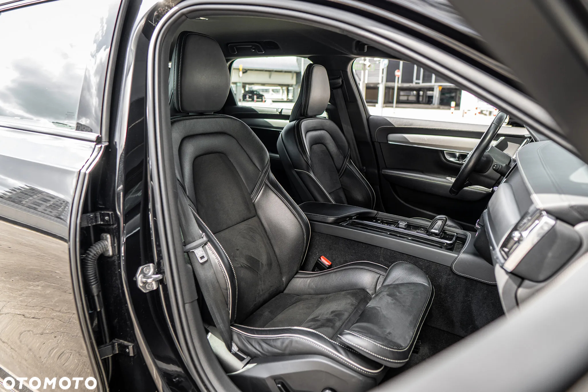 Volvo V90 B4 D AWD Geartronic RDesign - 35