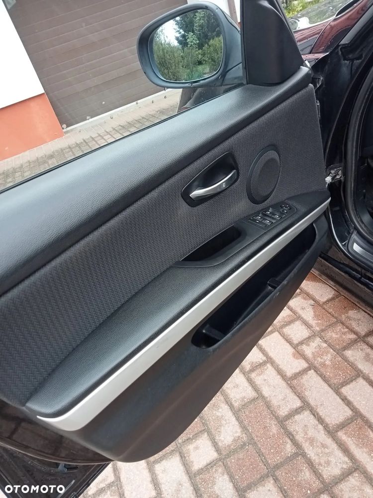 BMW Seria 3 318d - 17