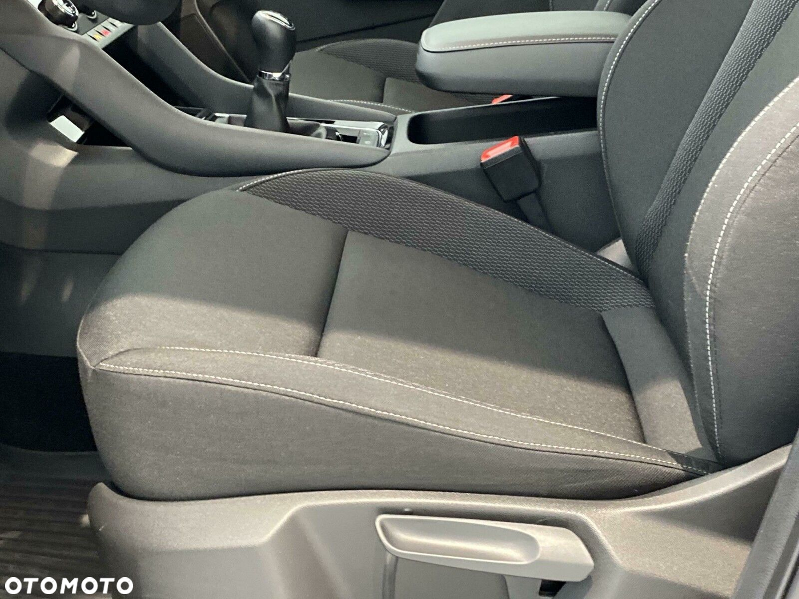 Skoda Karoq 1.5 TSI ACT 4x2 Ambition - 22
