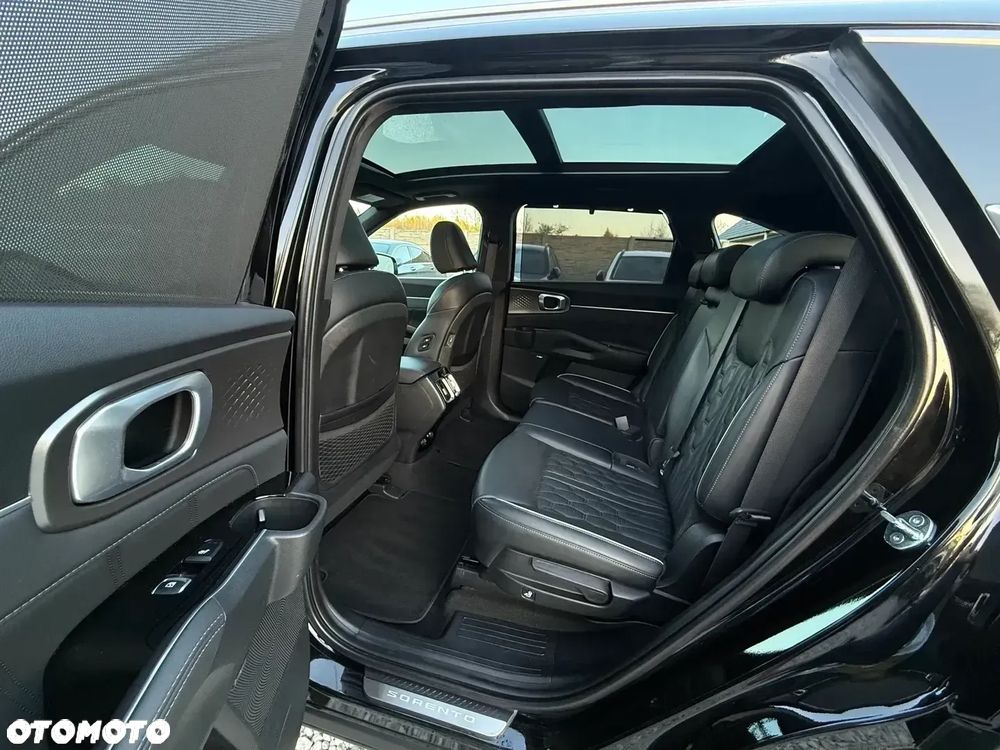 Kia Sorento 1.6T-GDI PHEV AWD OPF Platinum - 24