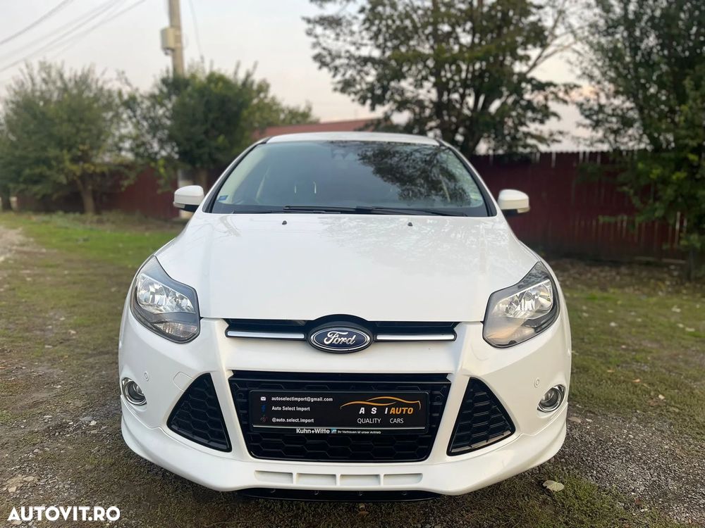 Ford Focus Turnier 1.6 EcoBoost Start-Stopp-System Titanium - 2