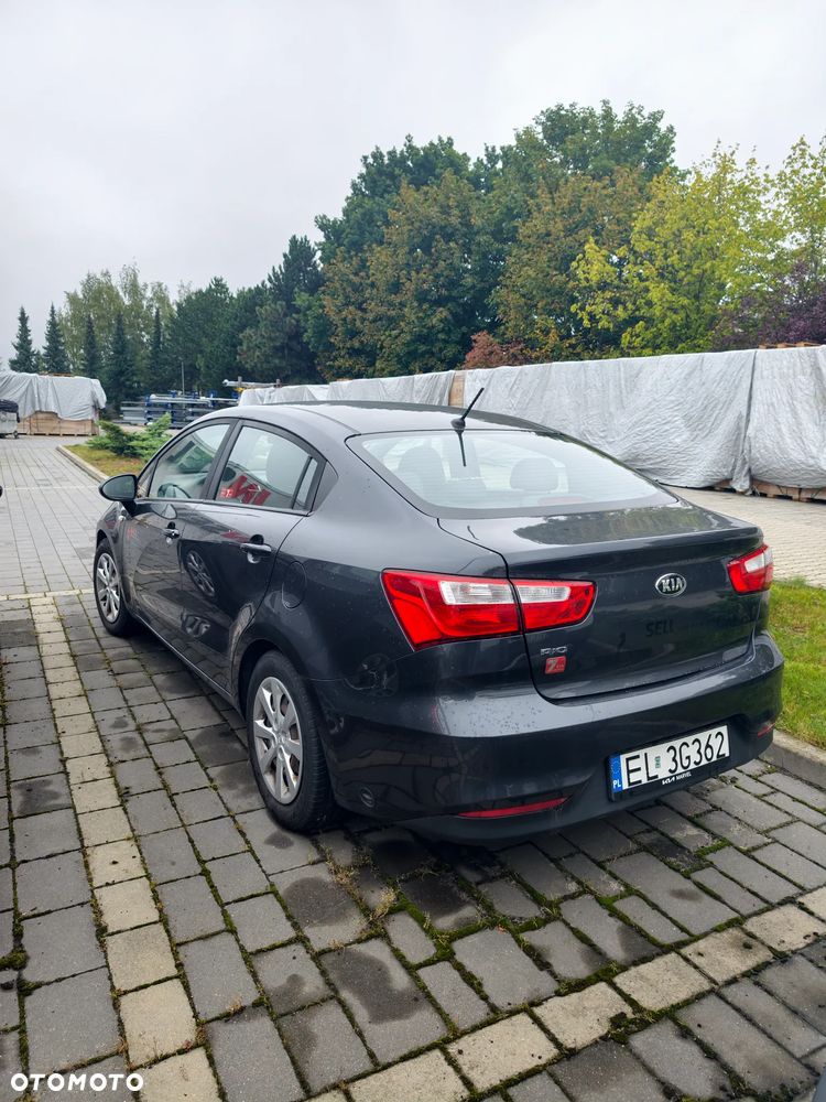 Kia Rio - 3