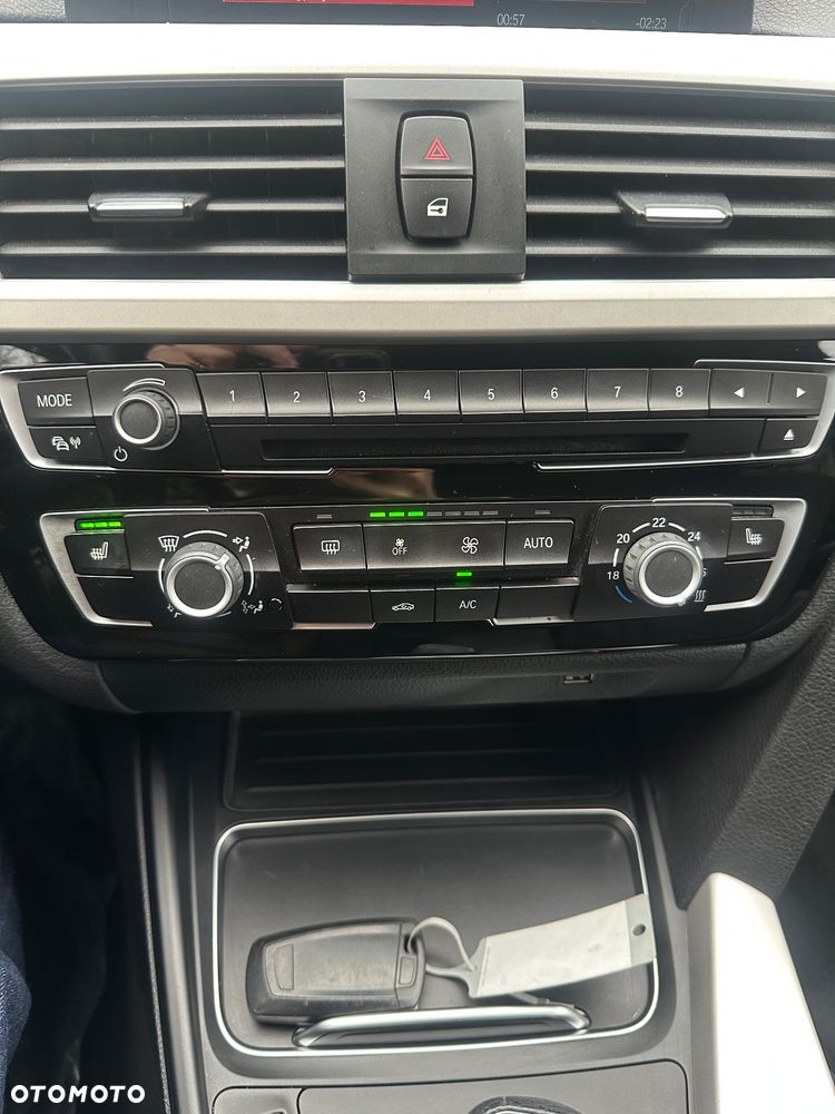 BMW Seria 3 318d Advantage - 25