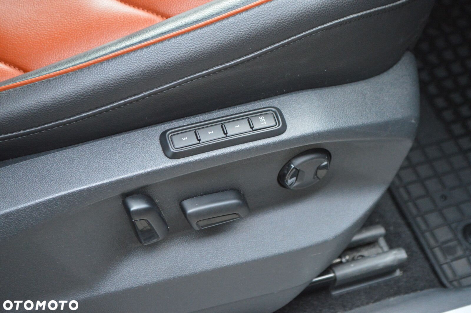 Volkswagen Tiguan - 28