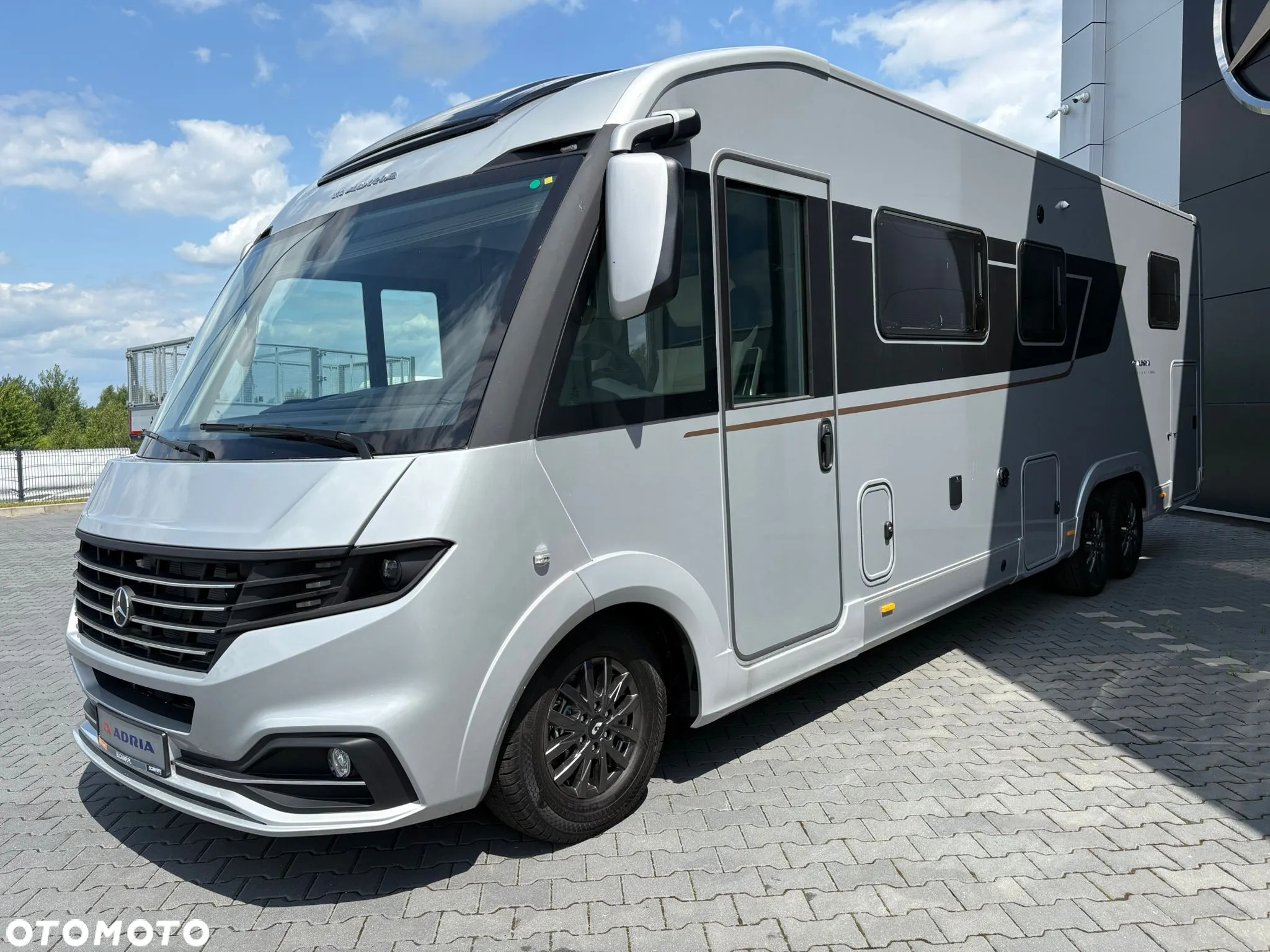Adria Supersonic 890 LC - 4