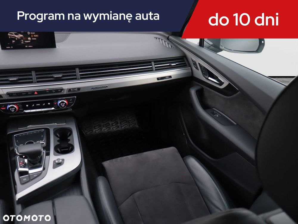 Audi Q7 - 10